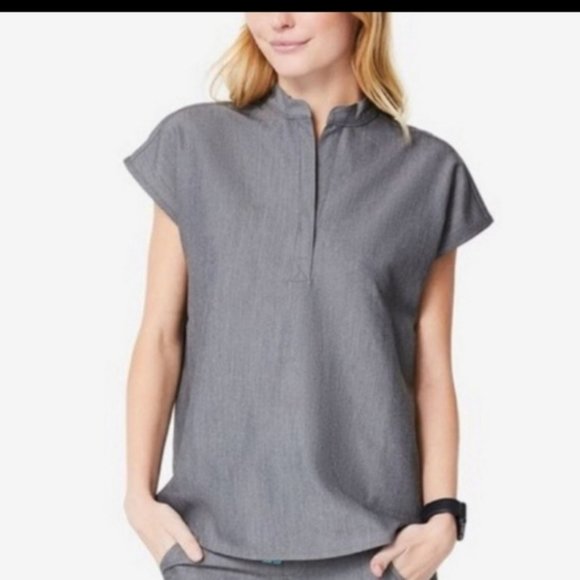 Figs Technical Collection Scrub Top in Graphite - Picture 1 of 7